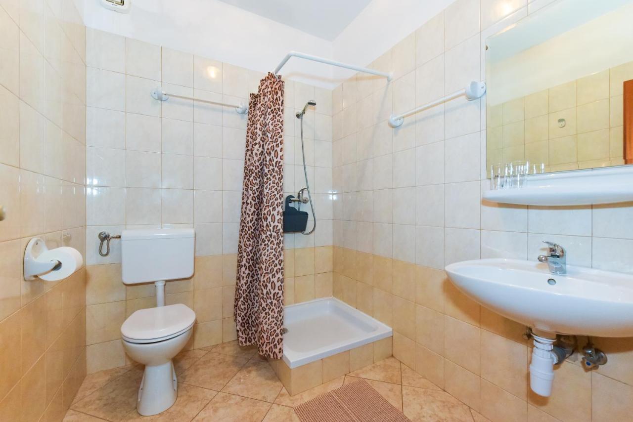 Apartments Adria Biograd Na Moru Room photo