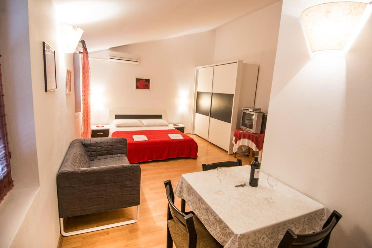 Apartments Adria Biograd Na Moru Exterior photo